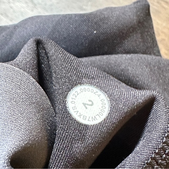 Lululemon Camouflage Biker Shorts - Picture 5 of 5